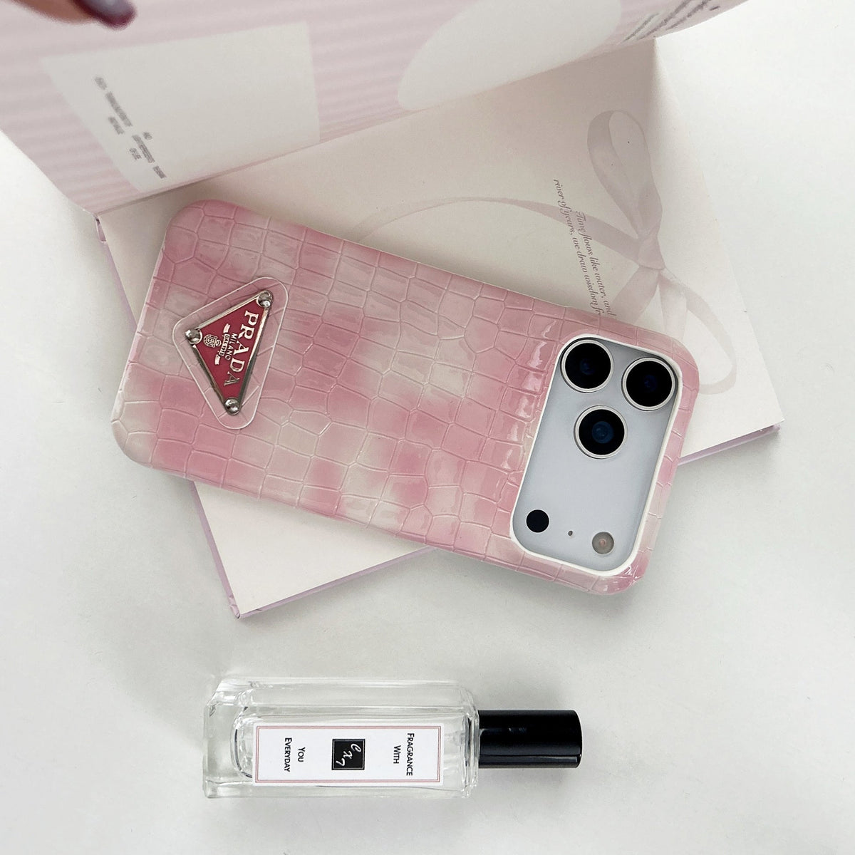 Elegant Croco Embossed Logo Case - iPhone 12-18 Pro & Pro Max