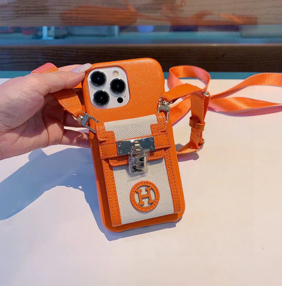 Transparent Pouch Case with Shoulder Strap - iPhone 12-18 Pro & Pro Max