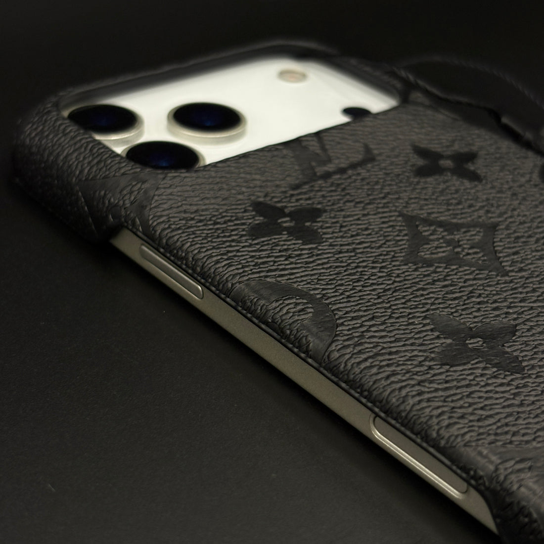 Luxury Style Phone Case for iPhone 13-18 Pro & Pro Max